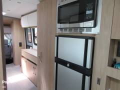 2020 Leisure Travel Wonder W24MB, $ 103,000