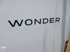 2020 Leisure Travel Wonder W24MB, $ 103,000