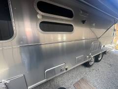 2020 Airstream Flying Cloud 28RB, $ 74,999