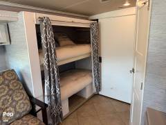 2015 Winnebago Forza 38R, $ 105,000