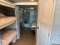 2015 Winnebago Forza 38R, $ 105,000
