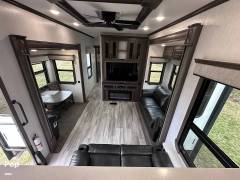 2021 Heartland Bighorn 3995FK, $ 59,000