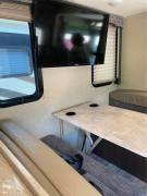 2019 Thor Motor Coach Hurricane 34J, $ 46,500