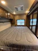 2019 Thor Motor Coach Hurricane 34J, $ 46,500