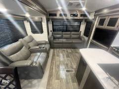2022 CrossRoads Sunset Trail 330SI, $ 29,999