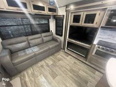 2022 CrossRoads Sunset Trail 330SI, $ 29,999