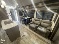2022 CrossRoads Sunset Trail 330SI, $ 29,999
