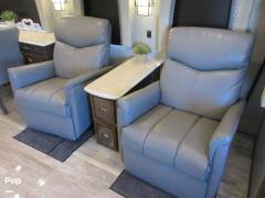 2018 Newmar Dutch Star 4369, $ 274,000