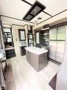 2017 Grand Design Momentum 376TH, $ 49,900