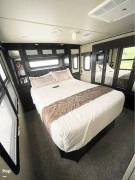 2017 Grand Design Momentum 376TH, $ 49,900