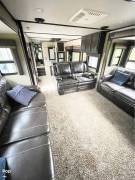 2017 Grand Design Momentum 376TH, $ 49,900