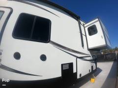 2020 Heartland Road Warrior Toy Hauler 414, $ 54,000