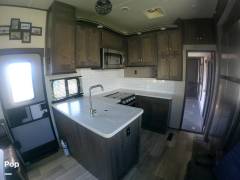 2020 Heartland Road Warrior Toy Hauler 414, $ 54,000