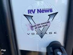 2022 Dutchmen Voltage 4145, $ 96,700
