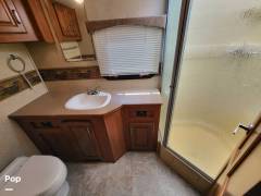 2011 Damon Challenger 368, $ 49,000