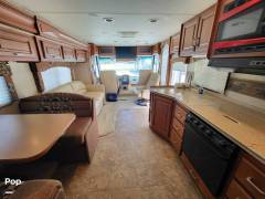 2011 Damon Challenger 368, $ 49,000
