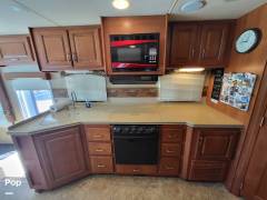2011 Damon Challenger 368, $ 49,000