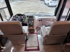 2017 Winnebago Journey 36M, $ 160,000