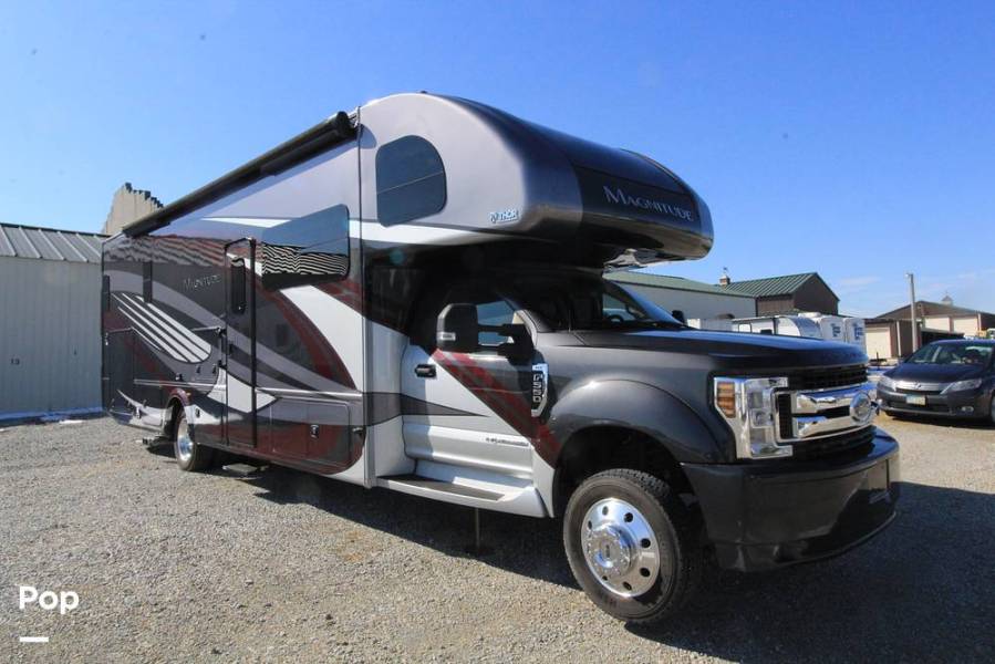 2019 Thor Motor Coach Omni BB35, $ 155,000