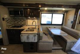 2019 Thor Motor Coach Omni BB35, $ 155,000