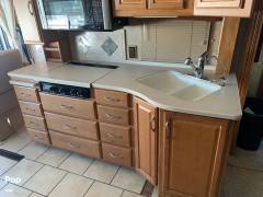 2007 Winnebago Tour 40TD, $ 44,500