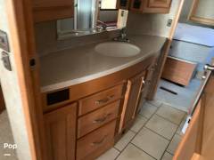 2007 Winnebago Tour 40TD, $ 44,500