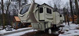 2019 Keystone Montana 3761FL, $ 59,500