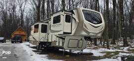 2019 Keystone Montana 3761FL, $ 59,500