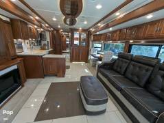 2017 Winnebago Grand Tour 45RL, $ 238,900