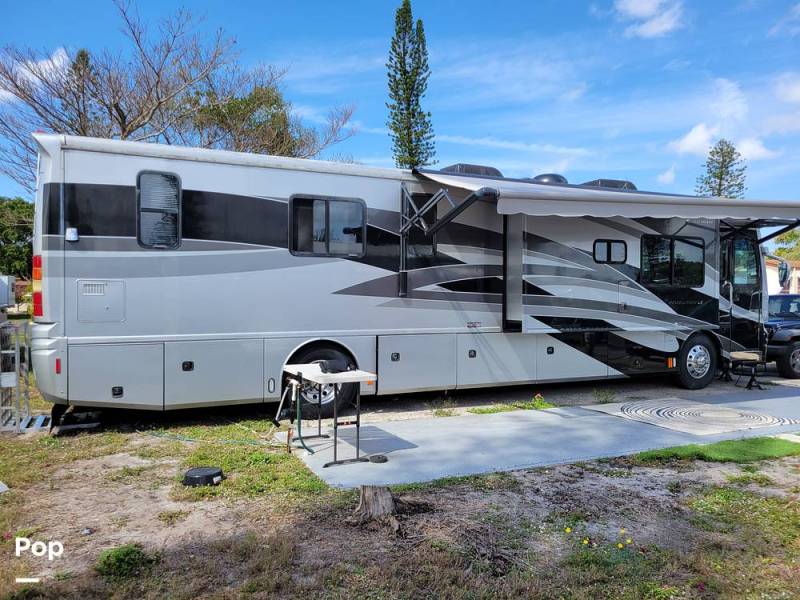2007 Fleetwood Revolution LE 40E, $ 83,300