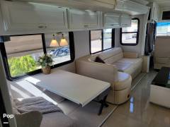 2007 Fleetwood Revolution LE 40E, $ 83,300