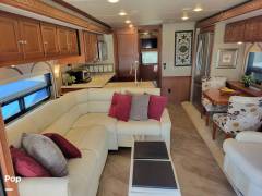 2017 Winnebago Adventurer 38Q, $ 99,900