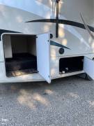 2017 Thor Motor Coach A.C.E. 30.2, $ 58,000