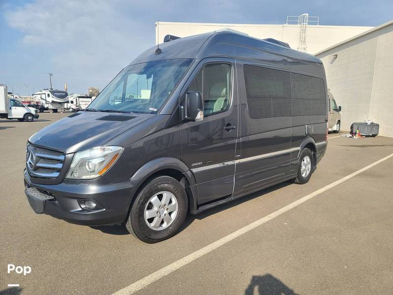 2017 Roadtrek Agile SS, $ 69,550