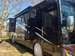 2014 Fleetwood Expedition 38S, $ 92,000
