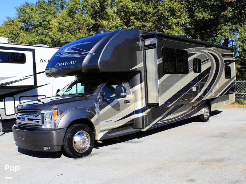 2017 Thor Motor Coach Chateau 35SF, $ 109,950