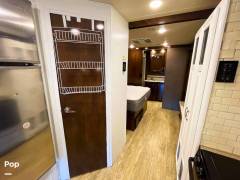 2017 Thor Motor Coach Chateau 35SF, $ 109,950