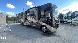 2014 Thor Motor Coach Challenger 37KT, $ 59,999
