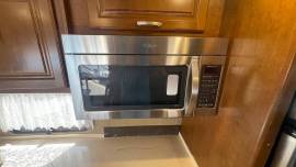 2014 Thor Motor Coach Challenger 37KT, $ 59,999