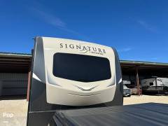 2020 Rockwood Signature 8327SB, $ 38,000