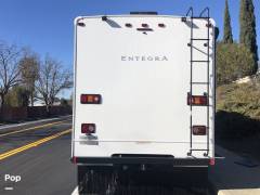 2023 Entegra Coach Odyssey 26M, $ 89,500