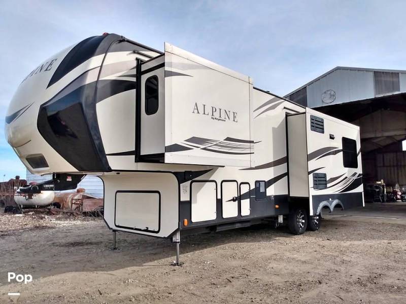 2019 Keystone Alpine 3020RE, $ 36,000