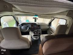 2014 Thor Motor Coach Chateau 31A, $ 38,000