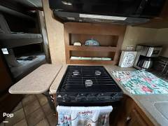 2014 Thor Motor Coach Chateau 31A, $ 38,000