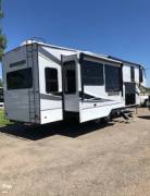 2021 Alliance RV Paradigm 340RL, $ 62,300