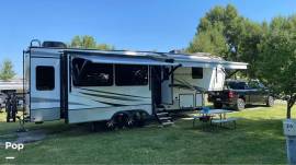 2022 Keystone Avalanche 312RS, $ 44,999