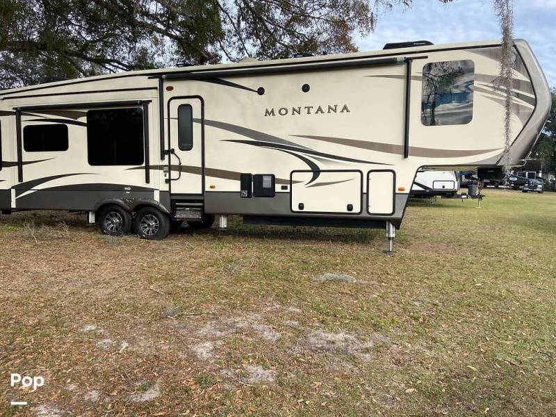 2017 Keystone Montana 3720RL, $ 45,000