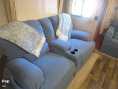 2017 Keystone Montana 3720RL, $ 45,000