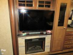 2017 Keystone Montana 3720RL, $ 45,000