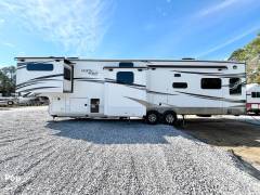 2021 Jayco North Point 377RLBH, $ 60,000